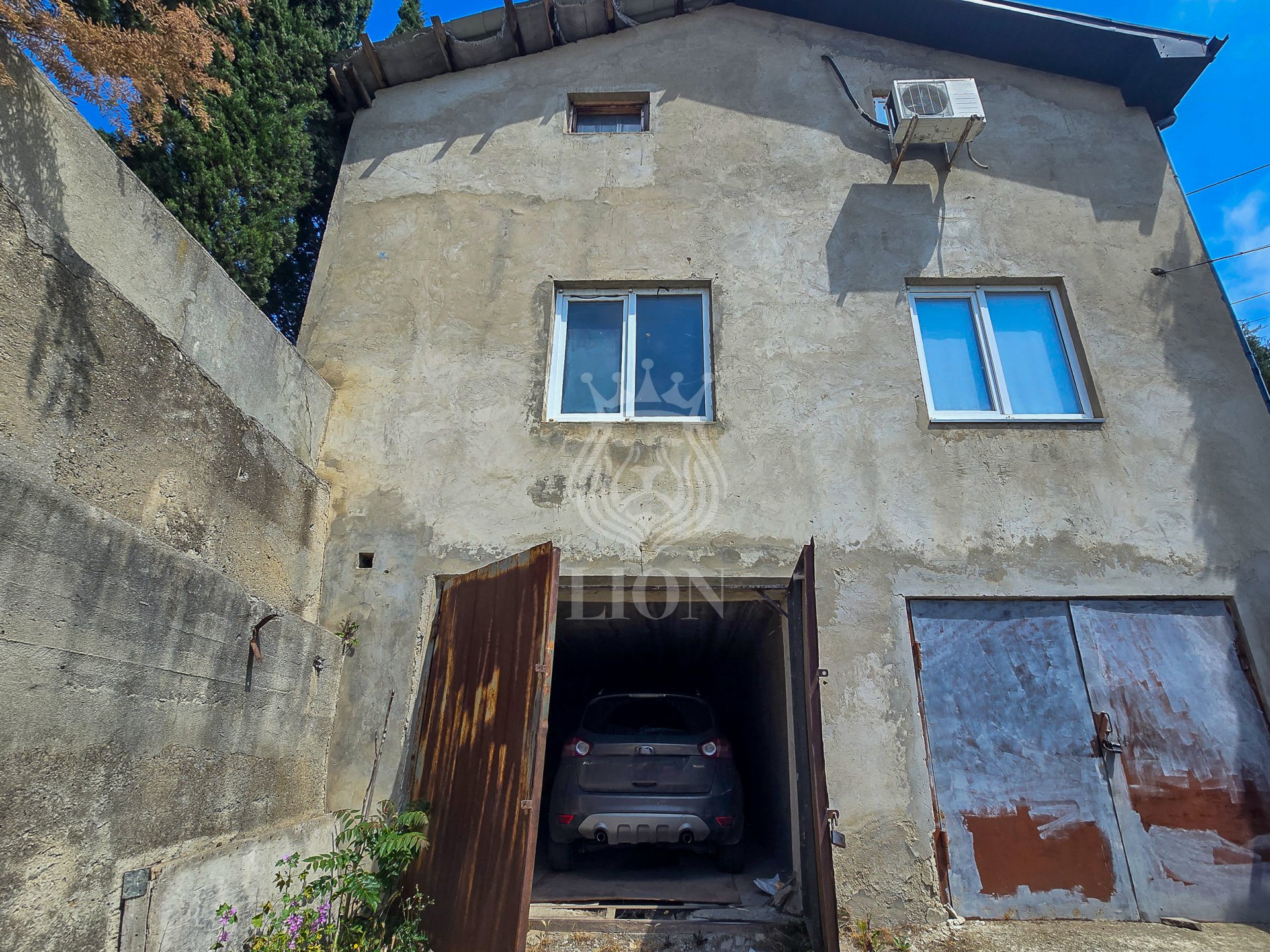 Гараж 44.6 м², Алушта — фото 2