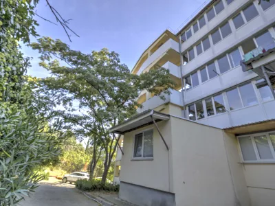 1-к квартира 40 м² 1/5 эт., Морская — миниатюра 11