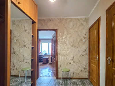 1-к квартира 37.5 м² 7/12 эт., Октябрьская — миниатюра 2